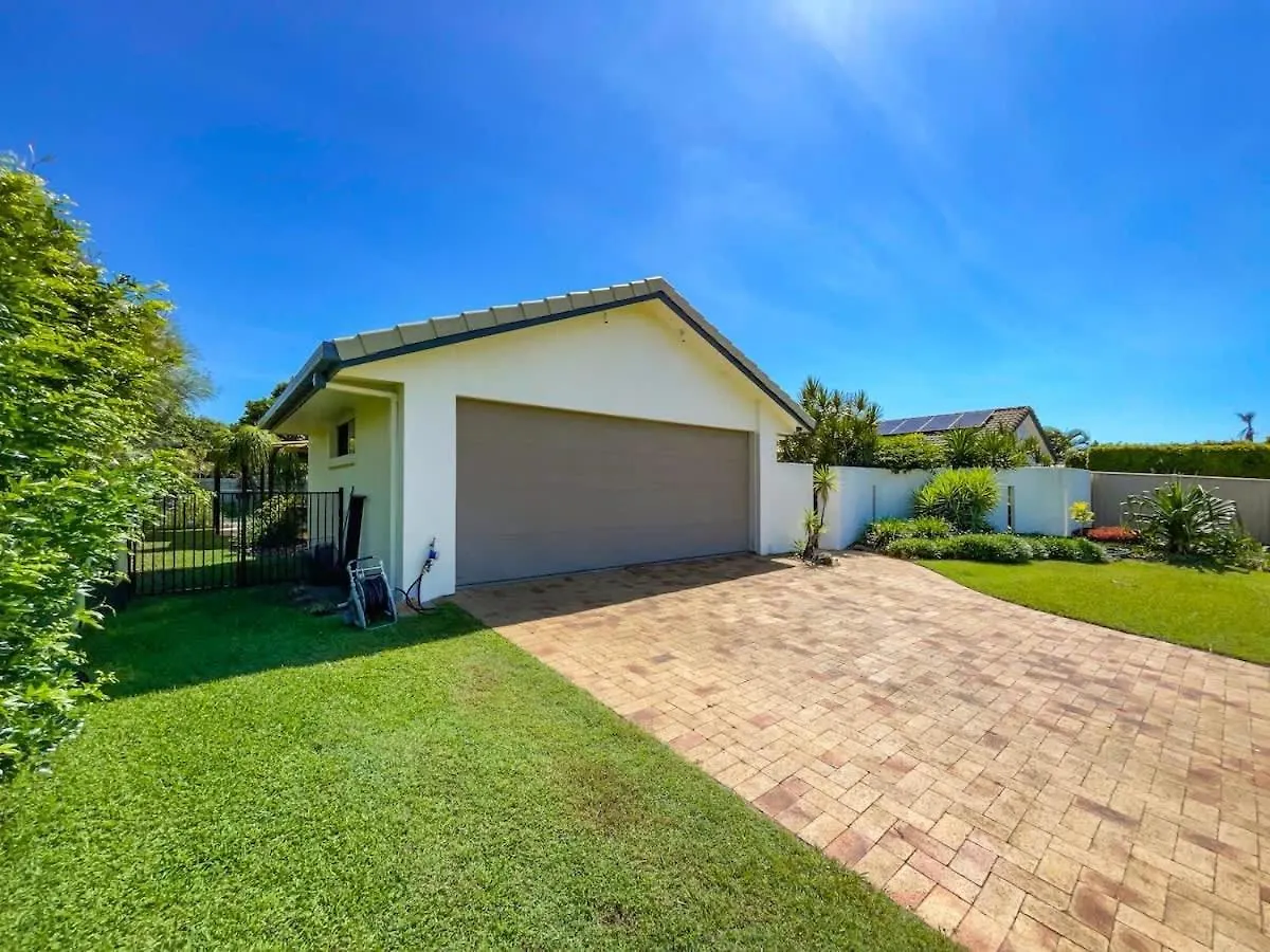 Hébergement de vacances Bokarina Beach House - Family & Pet Friendly Kawana Waters