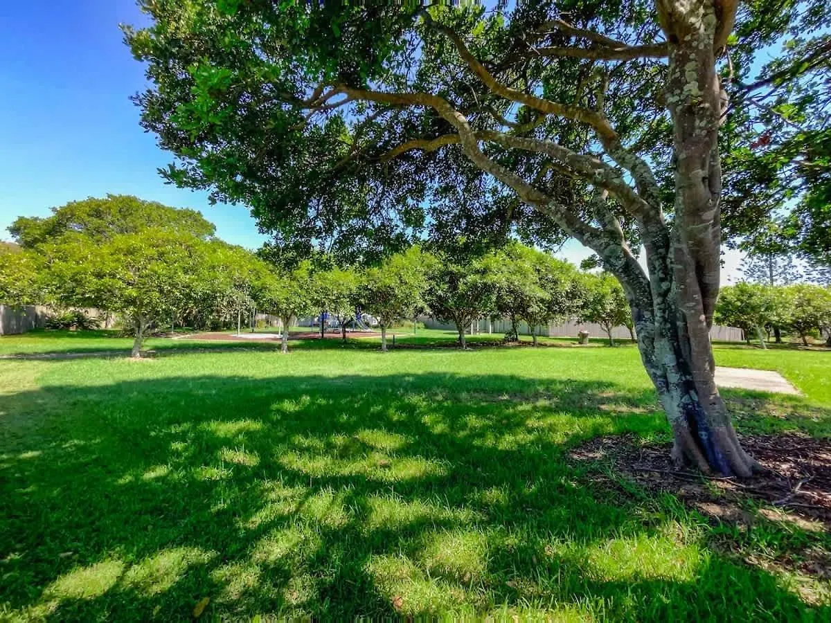 Bokarina Beach House - Family & Pet Friendly Kawana Waters 0*,  Australie